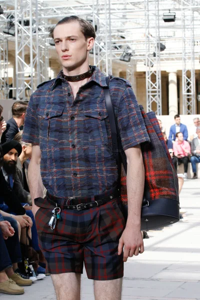 Look 52